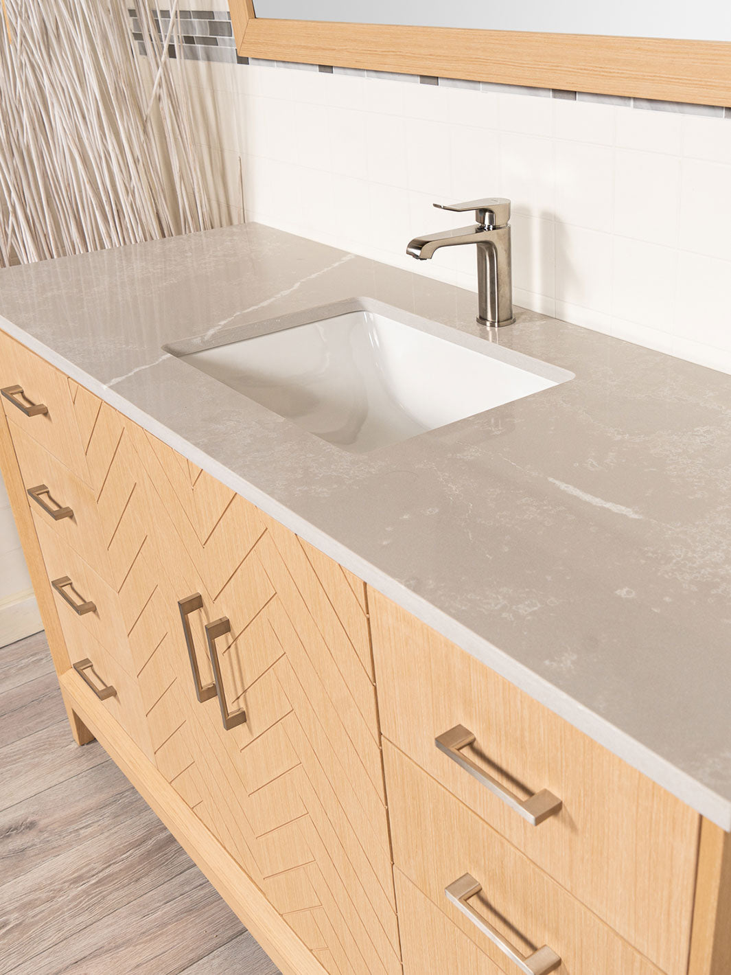 quartz counter is grey with white veining